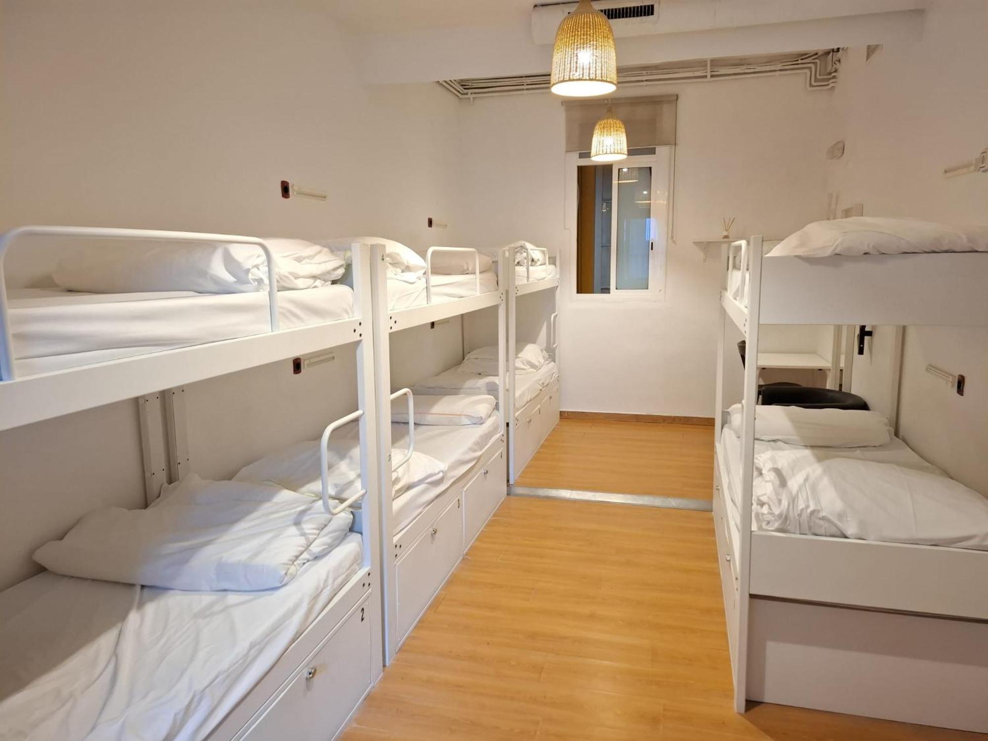 Mediterranean Hostel Barcelona Exterior photo