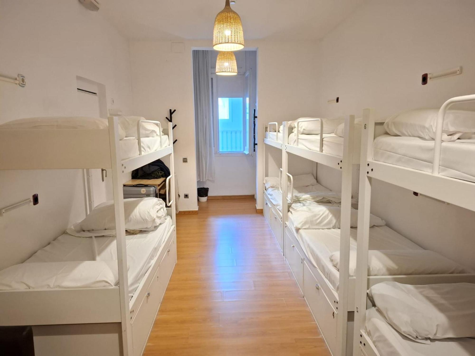 Mediterranean Hostel Barcelona Exterior photo