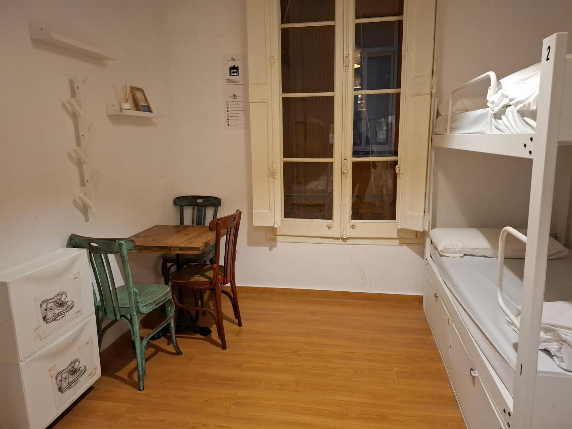 Mediterranean Hostel Barcelona Exterior photo