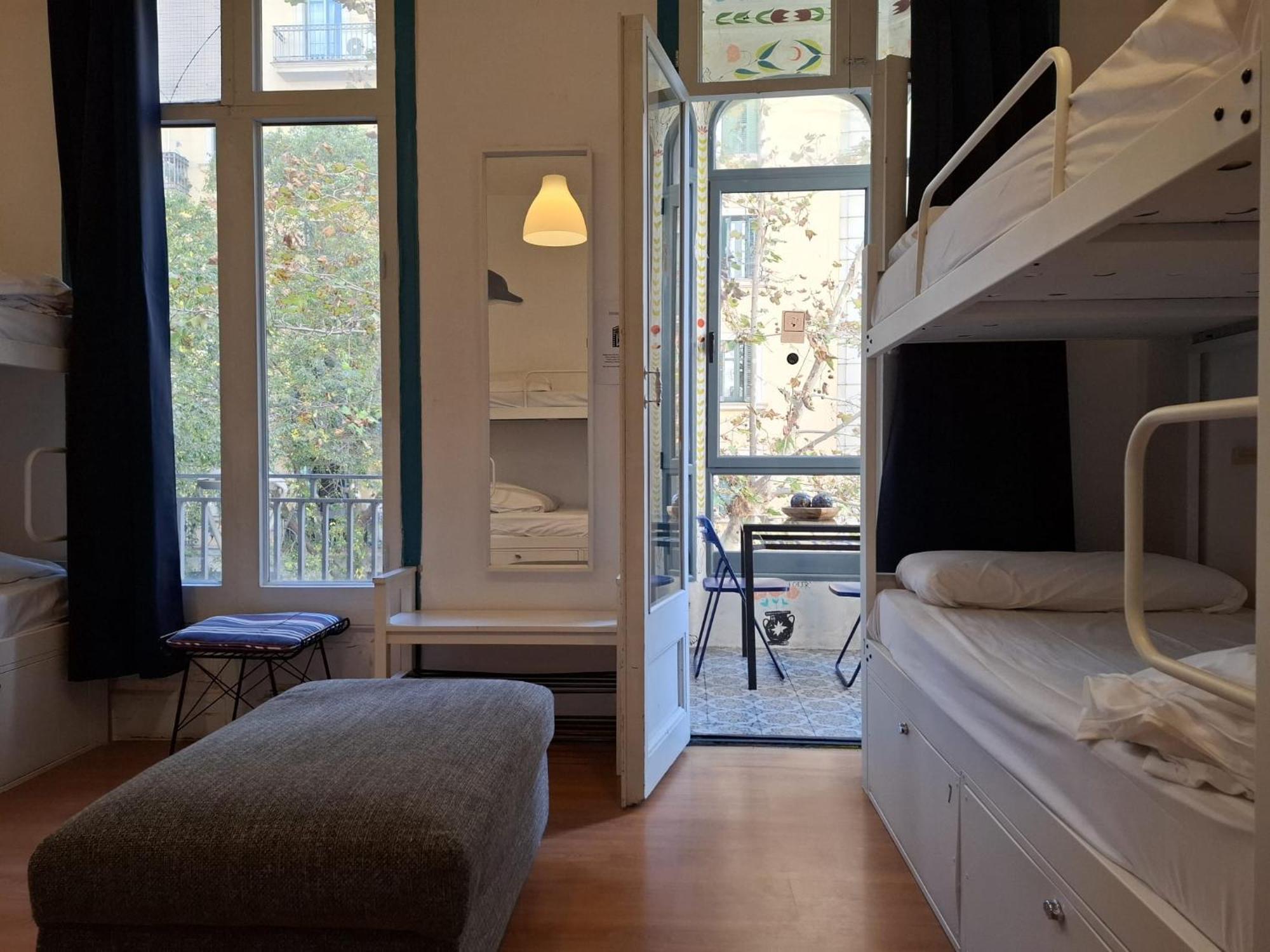 Mediterranean Hostel Barcelona Exterior photo